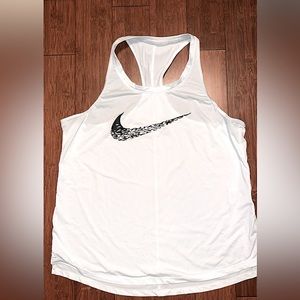 NIKE Dri-FIT women’s training tank